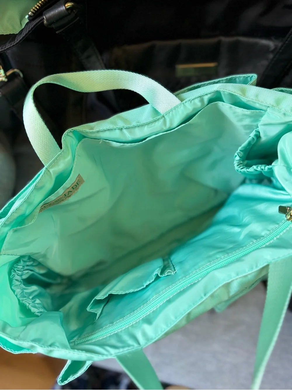 Black Women’s Shoulder Baby Bag with Mint Interior